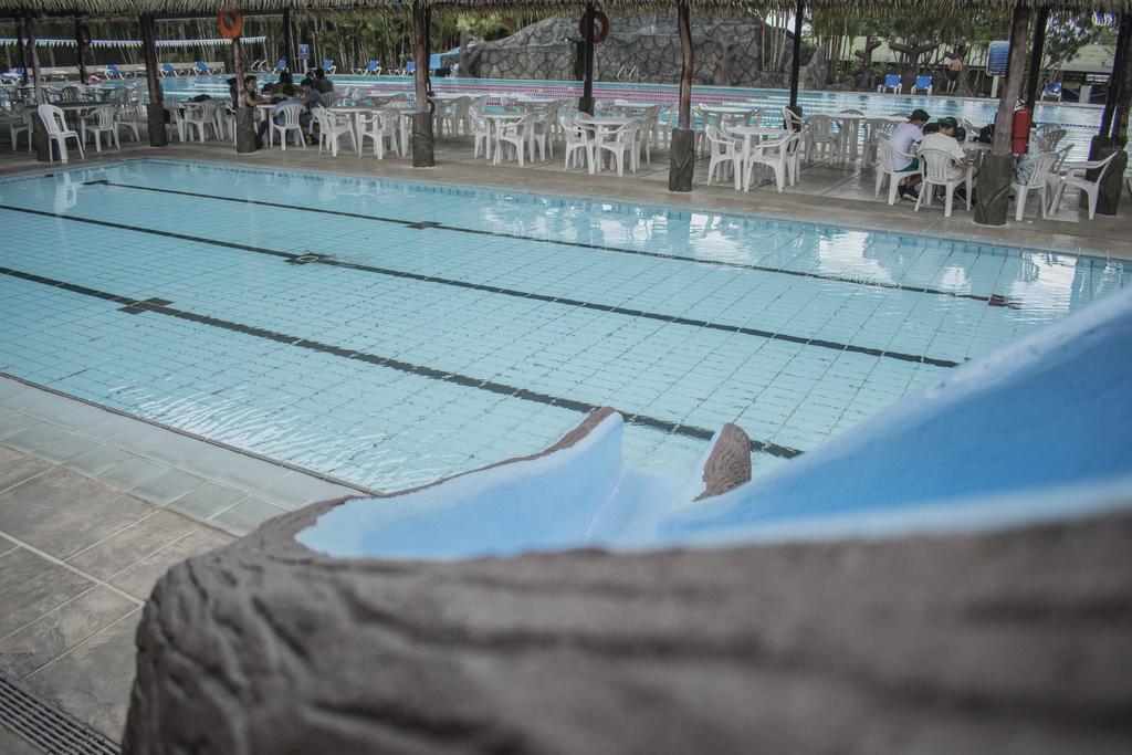 Hotel Suerre Guápiles Dış mekan fotoğraf